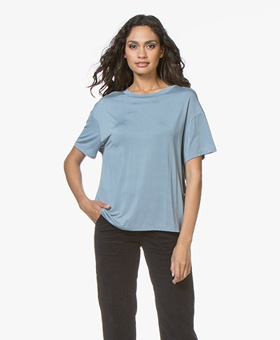 Drykorn Kyla Cupro T-shirt - Lichtblauw
