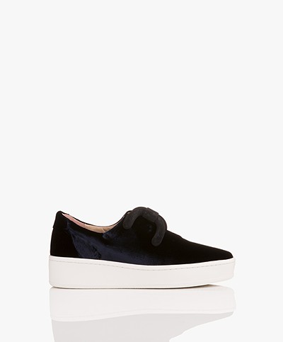 An Hour And A Shower Livia Slip-on Canvas Sneakers - Velvet Navy