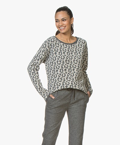 Sibin/Linnebjerg Agate Sweater with Leopard Pattern - Light Anthracite