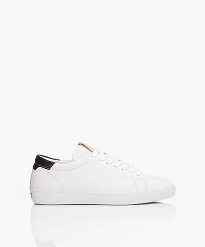 Closed Leather Sneakers - White