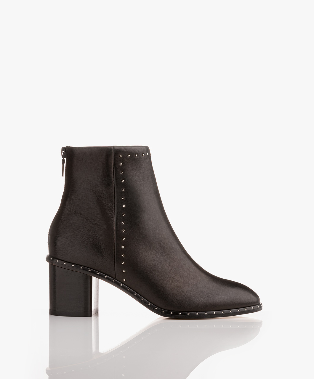 willow stud boot