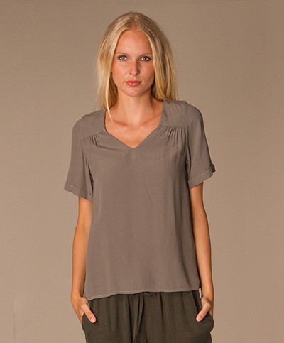 Anecdote Jaimy Summer Top - Otter Green
