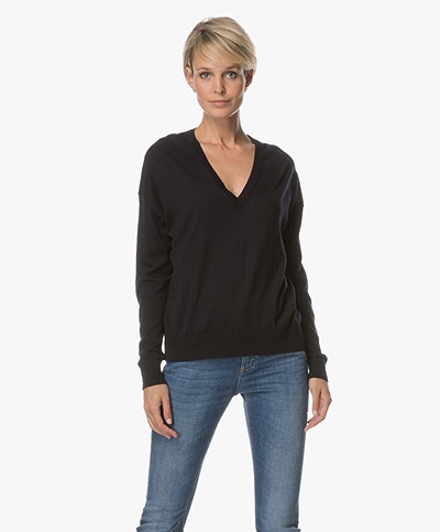 Closed Fine Knitted V-neck Pullover - Navy