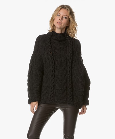 IRO Nijyn Chunky Pullover with Cable Structure - Black