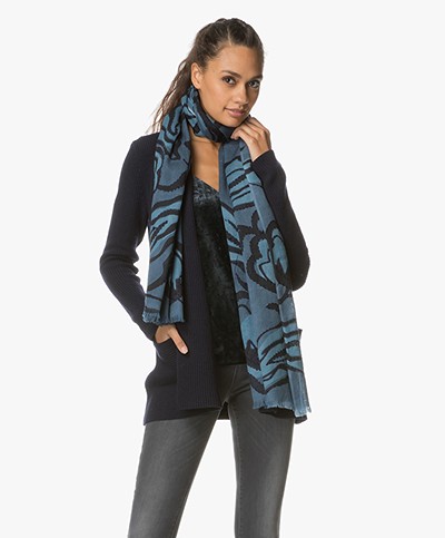 no man's land Woven Scarf with Pattern - Blue