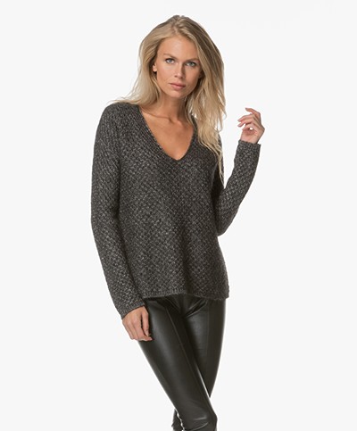 BOSS Orange Warly V-neck Pullover - Charcoal 
