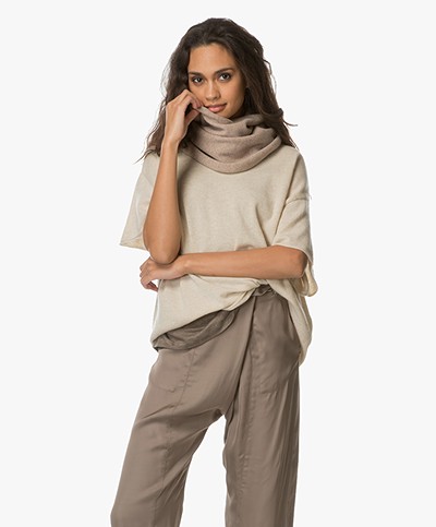 extreme cashmere N°8 Multifunctional Accessory - Sand