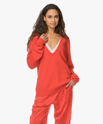 extreme cashmere N°38 Be Low Cashmere V-neck Sweater - Tomato