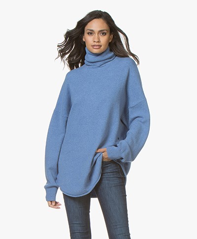 extreme cashmere N°52 Cashmere Roll Neck Sweater - Ocean