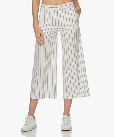 Filippa K Cropped Striped Pants - Off-White/Navy