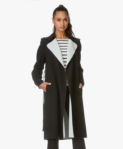 Theory Trenchcoat Laurelwood in Crêpe - Black/Classic White