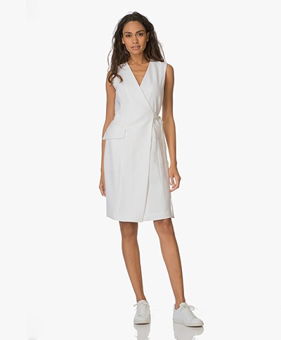 Theory Wrap Dress Livwilth in Crepe - Eggshell