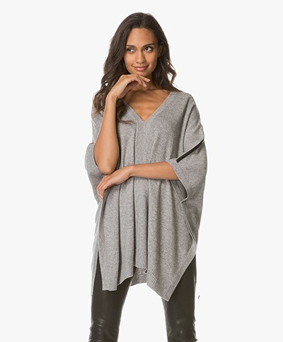 Repeat V-neck Poncho Sweater with Cashmere - Light Grey 