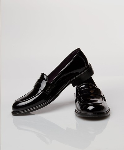 Closed Patent Loafers - Black