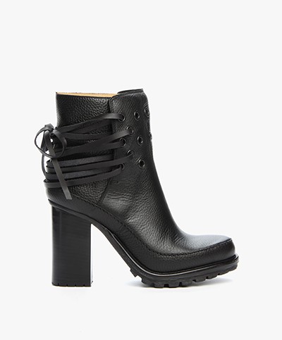 MM6 Trunk Leather Ankle Boots - Black