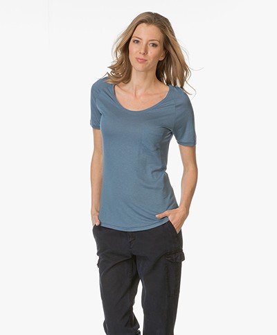 Denham Journal T-shirt with Chest Pocket - Blue Fade