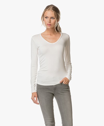 Majestic V-neck T-shirt with Long Sleeves - Milk 