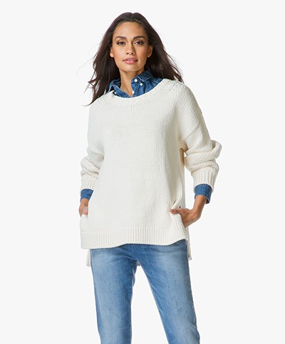 Closed Chunky Knit Sweater with Round Neckline - Blanched 