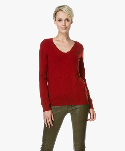 Closed Knit V-neck Sweater in Cashmere blend - Red Brick