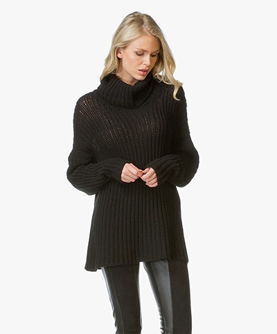Tony Cohen Walda Oversized Cashmere Sweater - Black