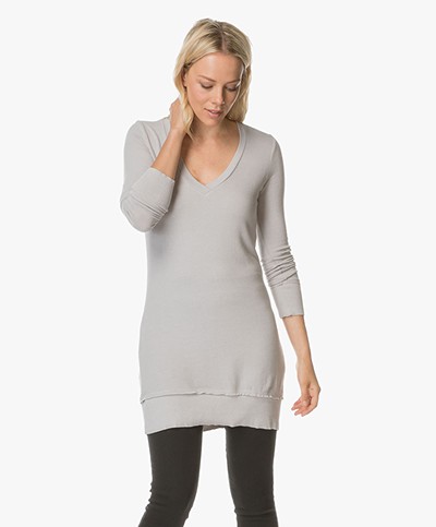 BRAEZ Ultra Soft Jersey Long V-neck Sweater - Grey