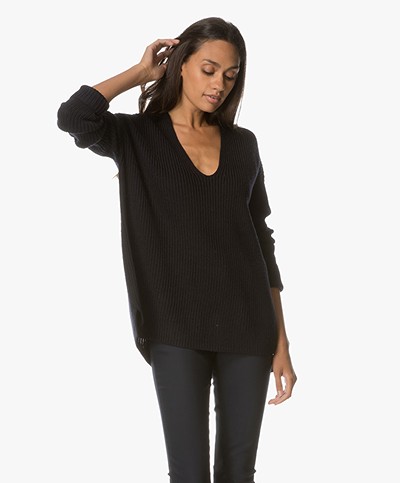 Repeat Oversized Pullover with V-neck - Navy